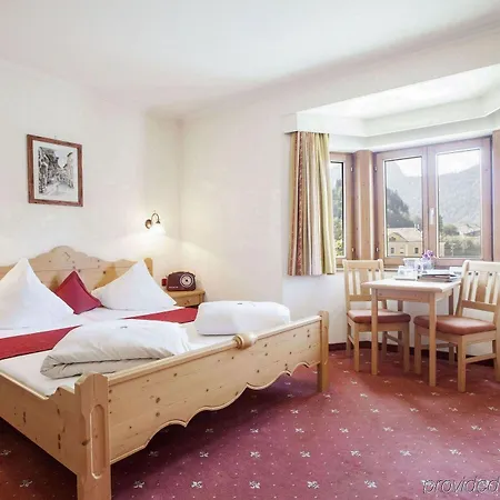 Altstadt Genusshotel Auracher Loechl Отель 3*