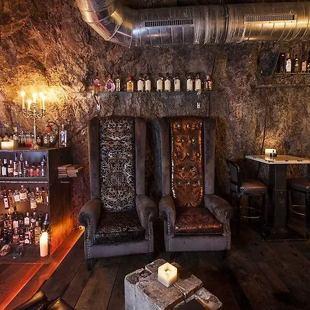 Altstadt Genusshotel Auracher Loechl Отель 3*