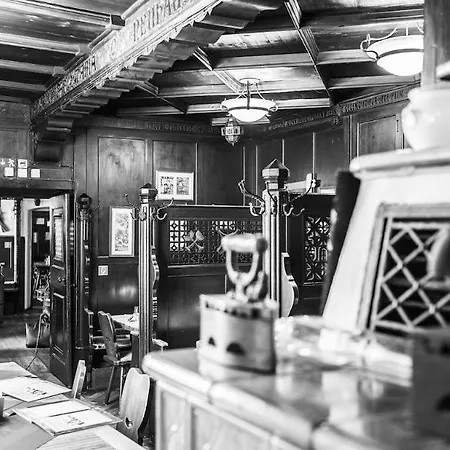 Altstadt Genusshotel Auracher Loechl 3* Куфштайн